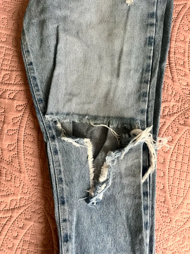 Jeans rotos azul claro - 4