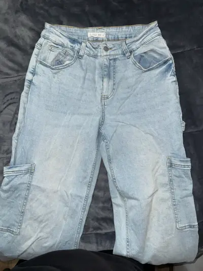 Jeans cargo azul claro - miniatura 1
