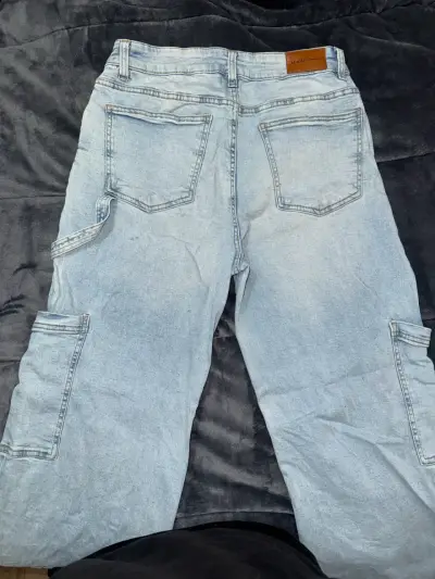 Jeans cargo azul claro - miniatura 2