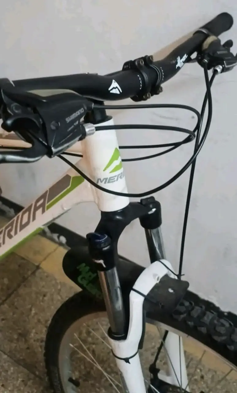 Bicicleta Merida MTB blanca - 2