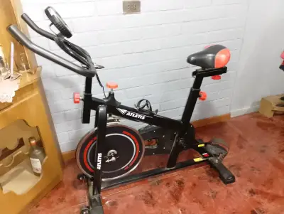 Bicicleta estática Atletis negra - miniatura 2