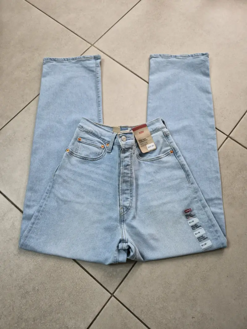 Jeans celestes de mezclilla Levis Nuevo - 1