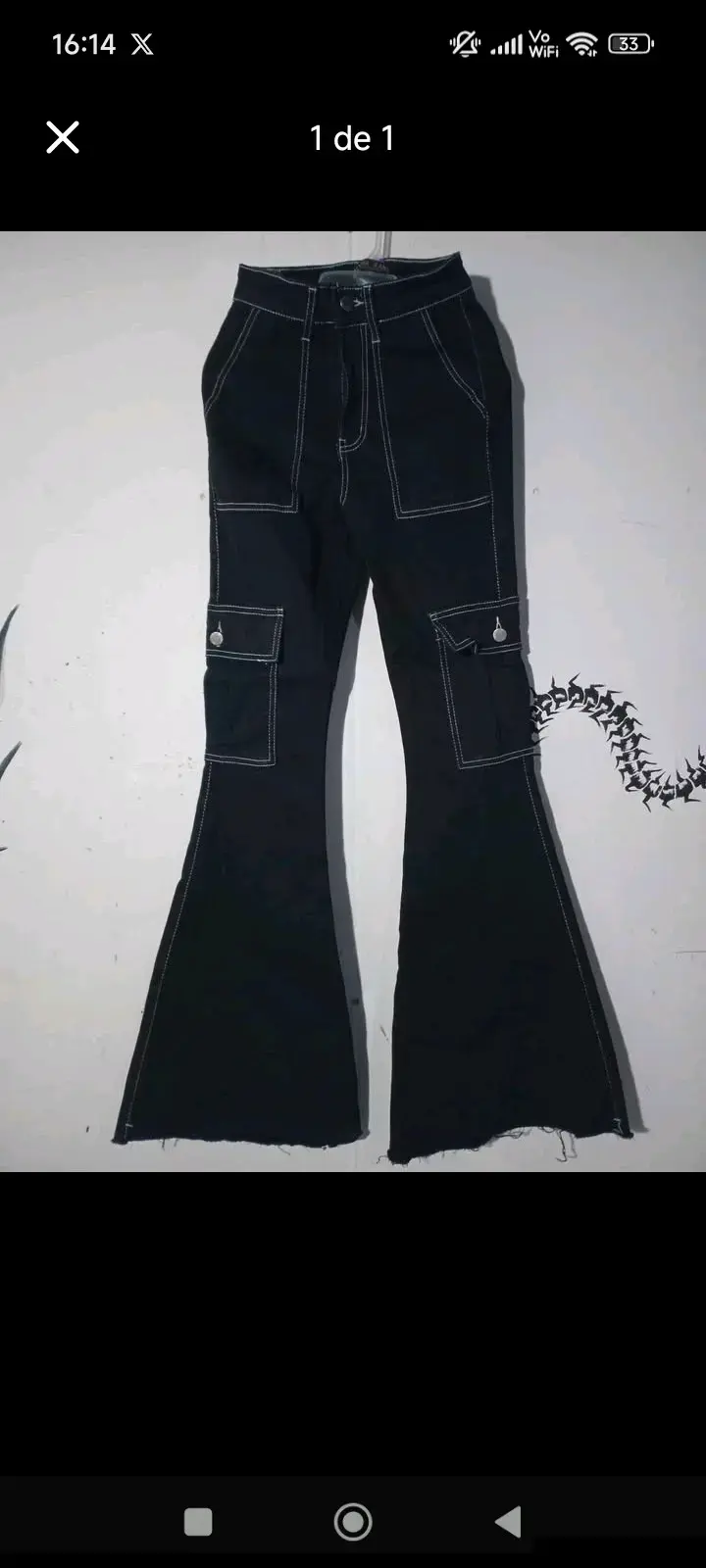 Pantalones acampanados negros