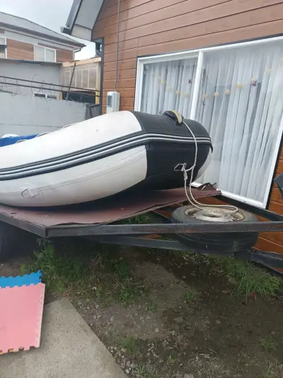 Bote inflable con remolque - miniatura 2