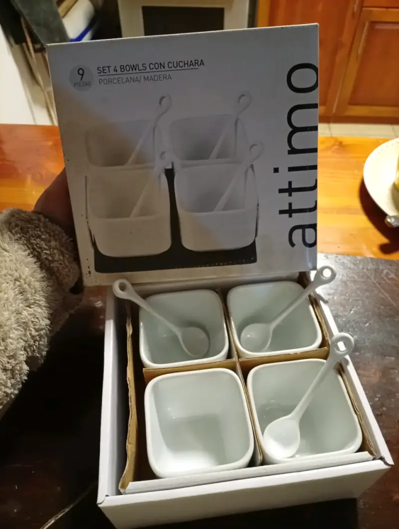 Set 4 bowls porcelana con cucharas
