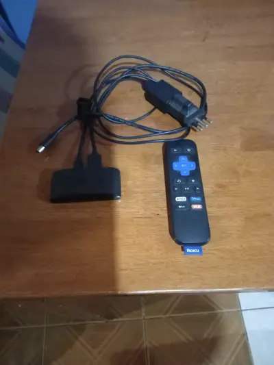 Reproductor multimedia Roku con control remoto - miniatura 1