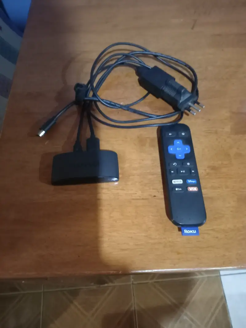 Reproductor multimedia Roku con control remoto - 2