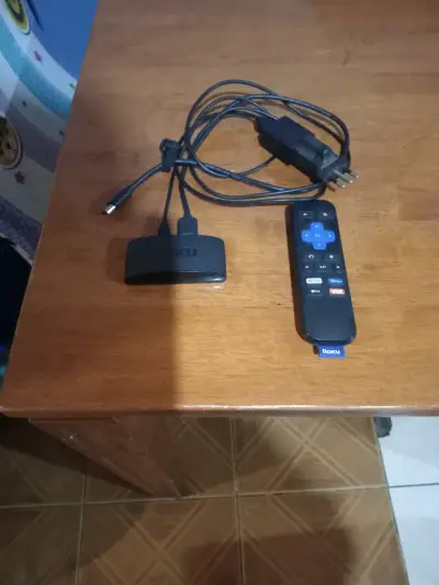 Reproductor multimedia Roku con control remoto - miniatura 3