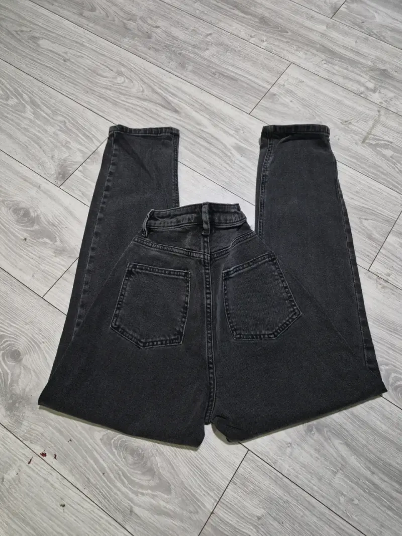 Jeans negros con etiqueta Asos - 3