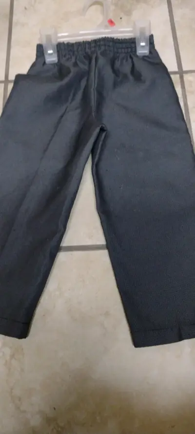 Pantalones cortos negros elasticados - miniatura 3