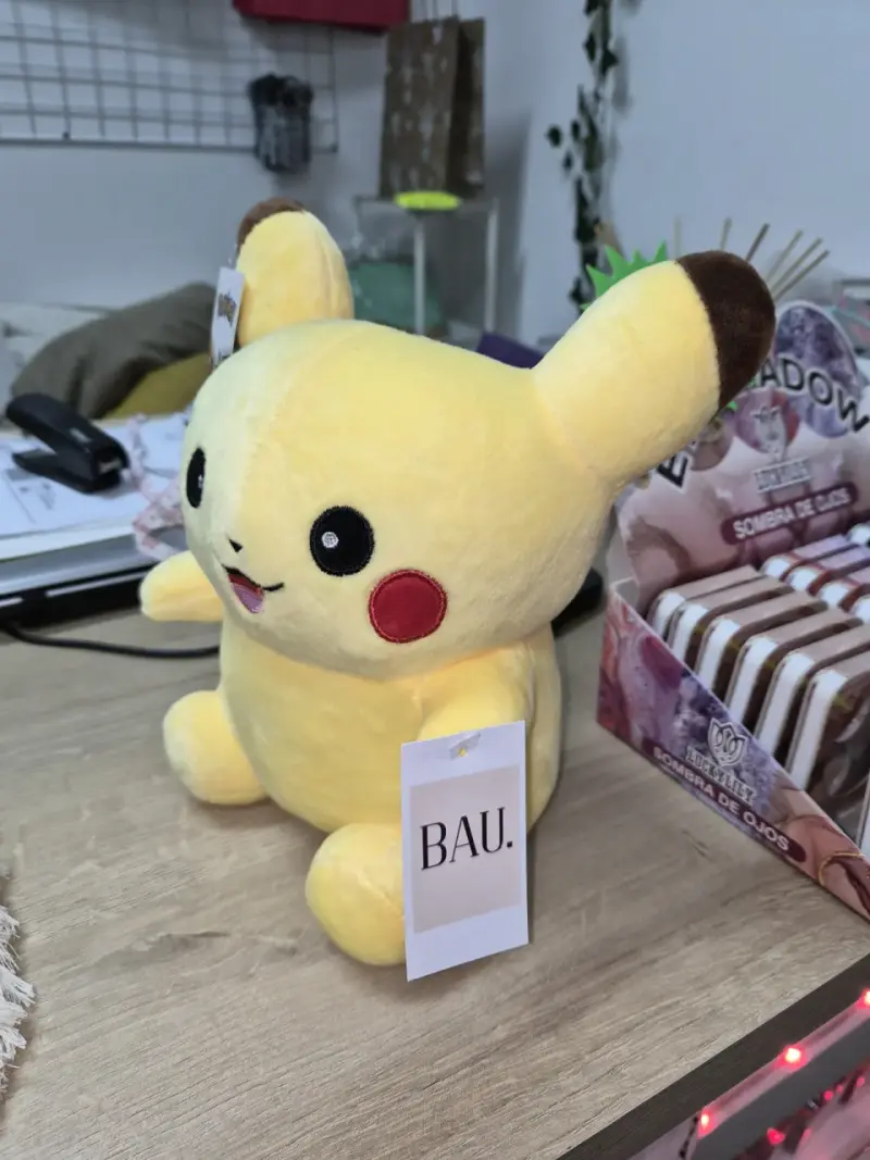 Peluche Pikachu con etiqueta - 2