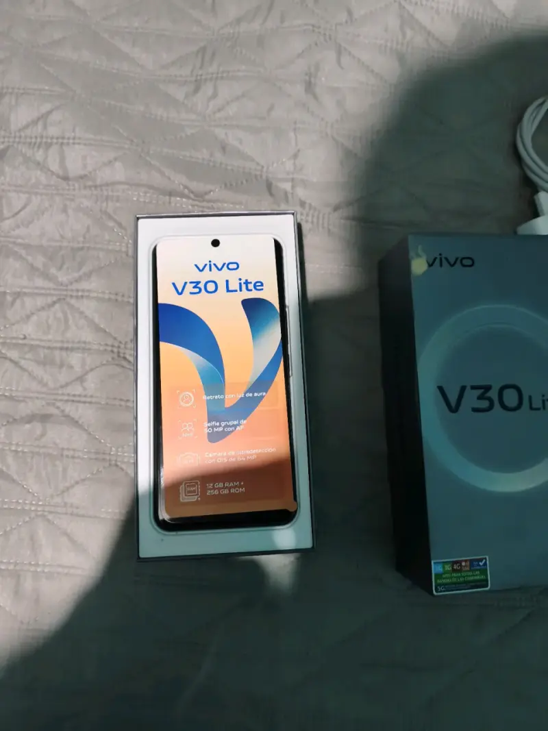 Smartphone Vivo V30 Lite nuevo - 1