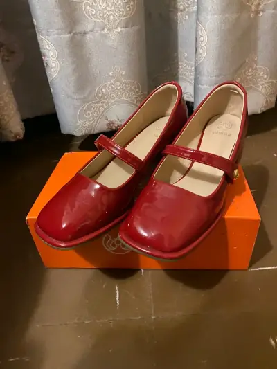 Zapatos rojos charol - miniatura 1