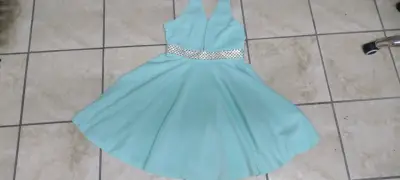 Vestido celeste con adorno plateado - miniatura 1