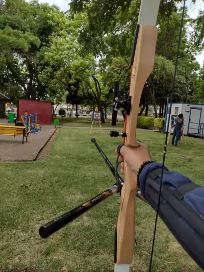 Arco Recurvo 32 libras zurdo - miniatura 3