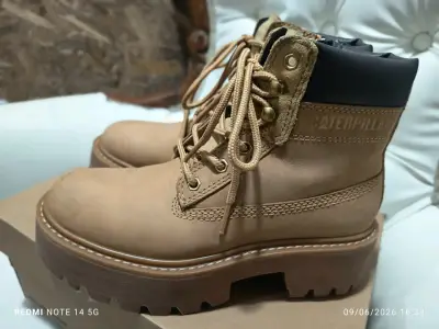 Botas CAT de cuero beige - miniatura 3