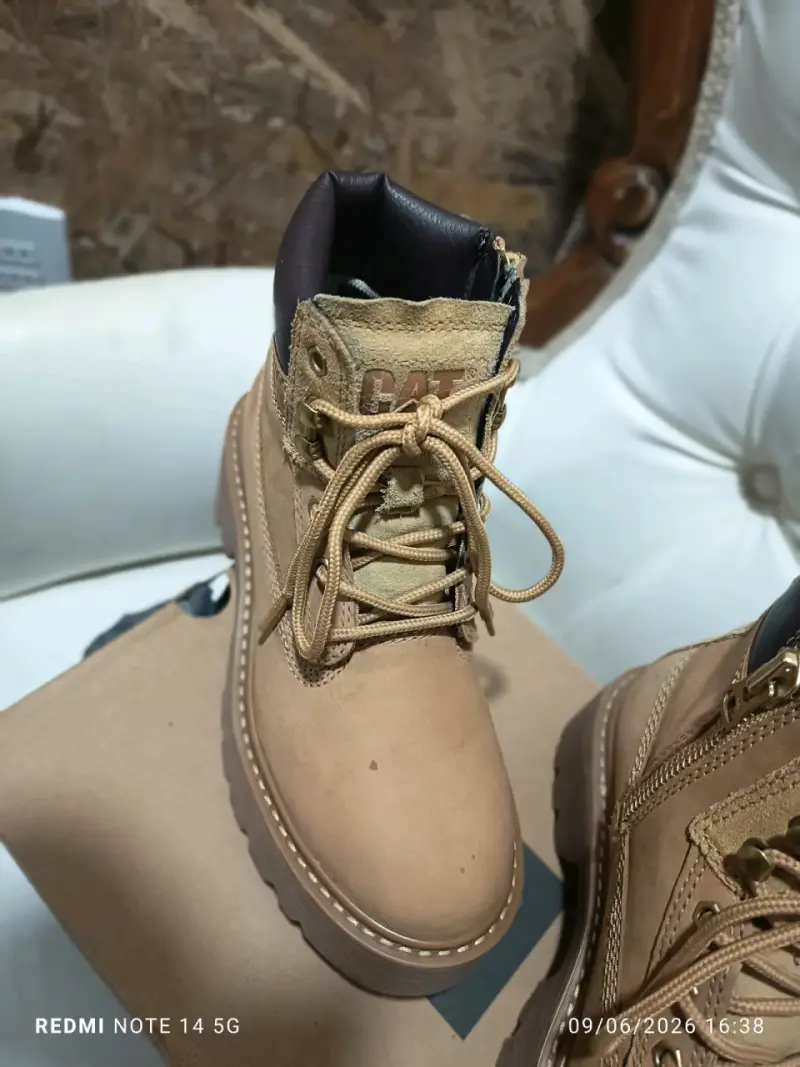Botas CAT de cuero beige - 6