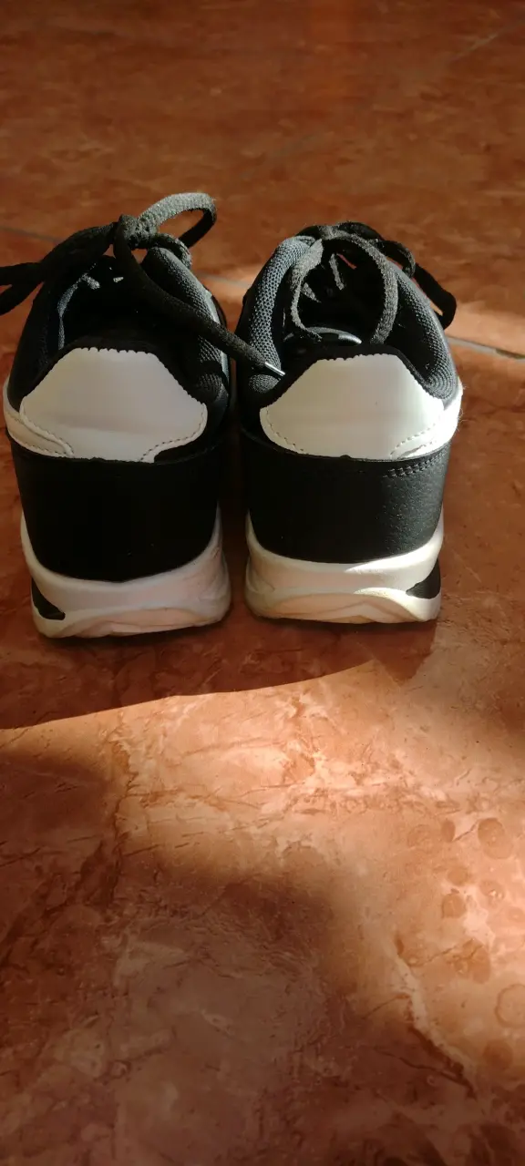 Zapatillas deportivas negras - 2