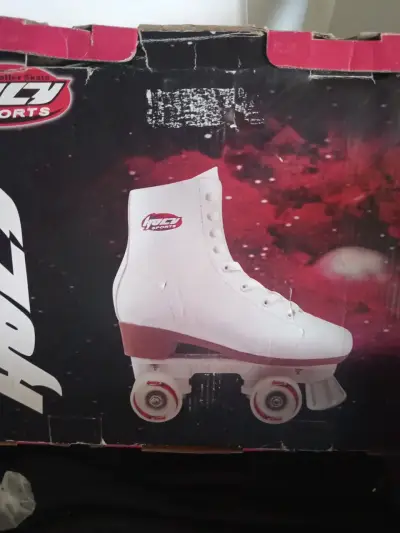 Patines de 4 ruedas blancos - miniatura 1