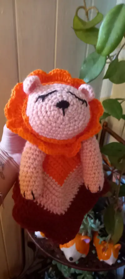 Peluche de apego  león mantita tejido a mano - miniatura 3