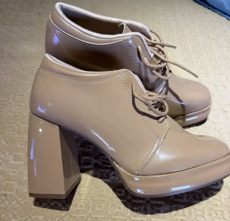Zapatos de taco alto beige elegantes - 3