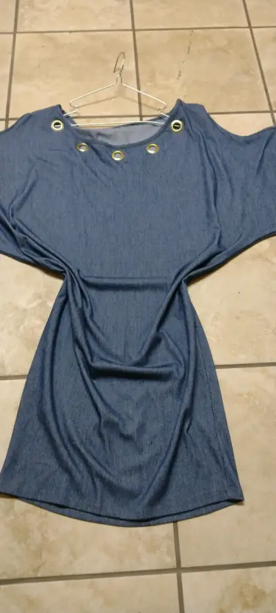 Vestido elásticado azul con ojales - miniatura 4