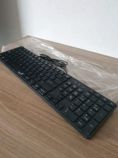 Teclado multimedia Genius cableado - miniatura 3