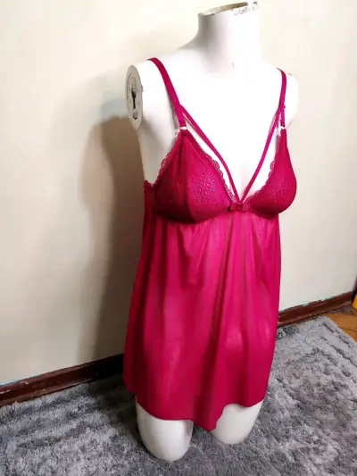 Camisón fucsia encaje romántico - miniatura 2