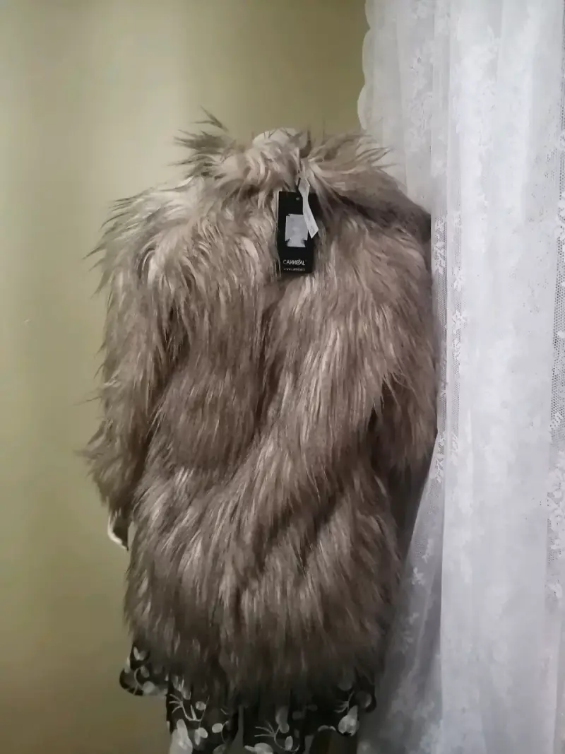 Abrigo peludo de moda - 2
