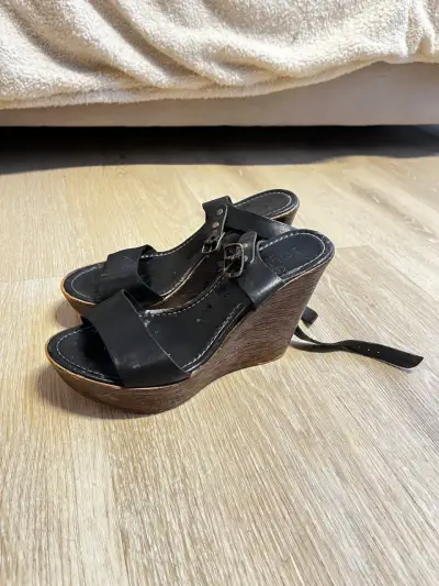 Sandalias negras de cuero - miniatura 3
