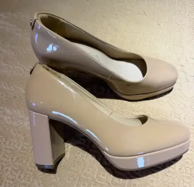 Zapatos de tacón beige - miniatura 4