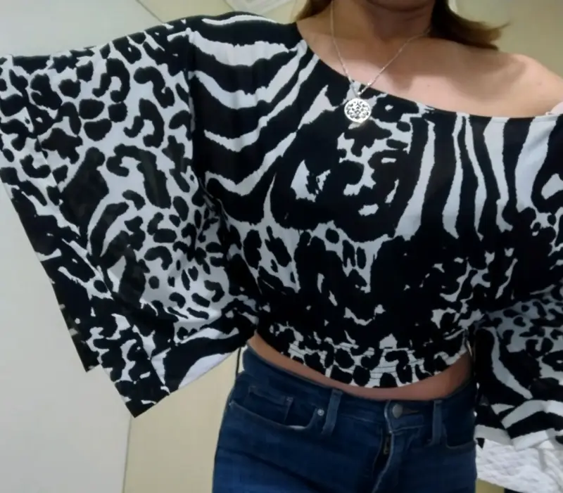 Blusa off-shoulder estampado animal - 2