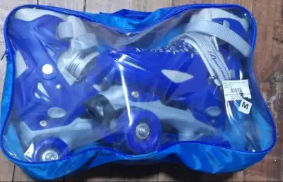 Patines 4 ruedas azules talla M - miniatura 1