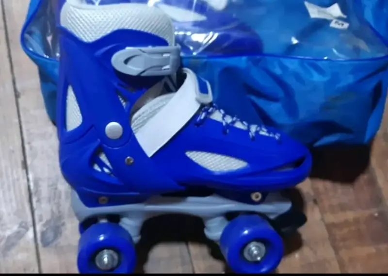 Patines 4 ruedas azules talla M - 2