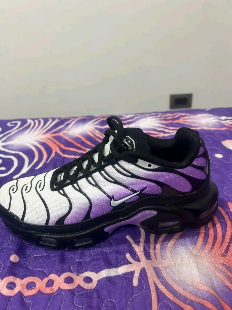 Zapatillas deportivas moradas negras - 1