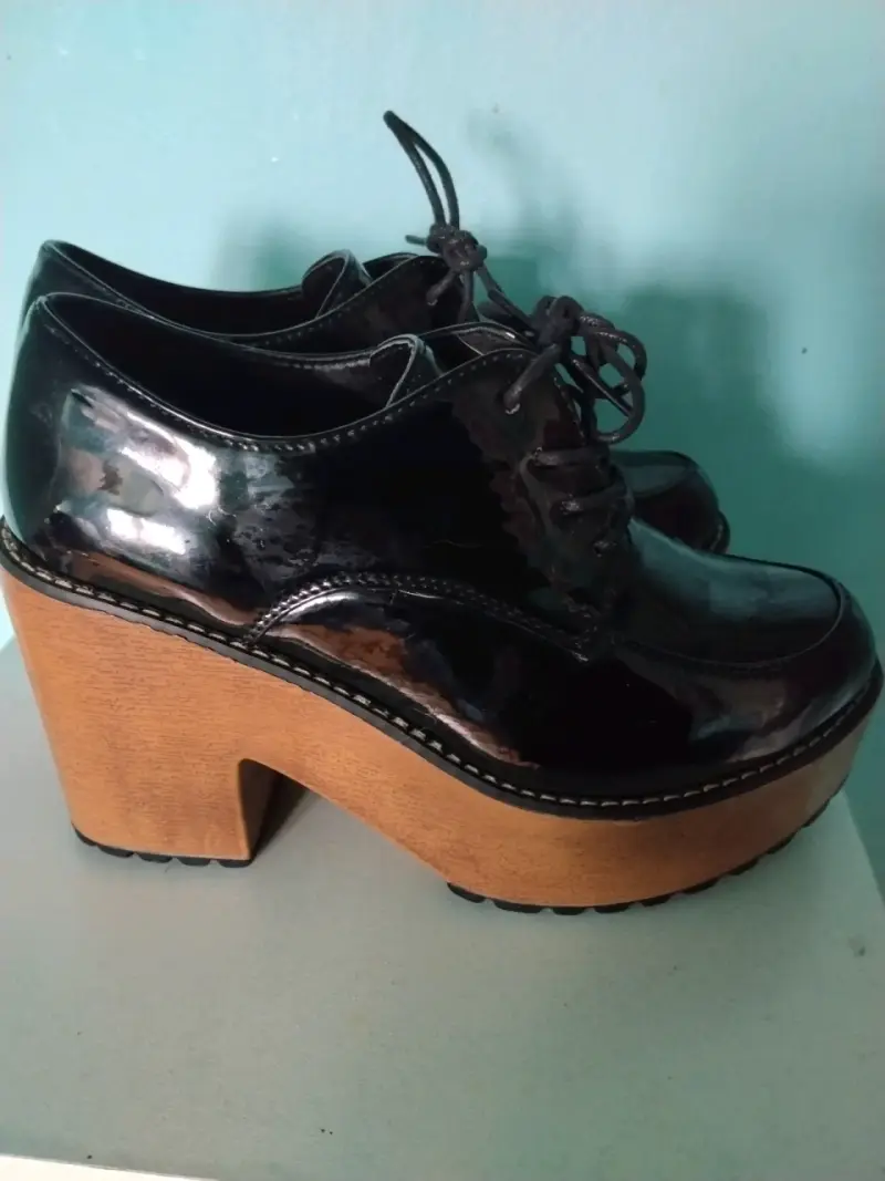 Zapatos plataforma charol negro - 1