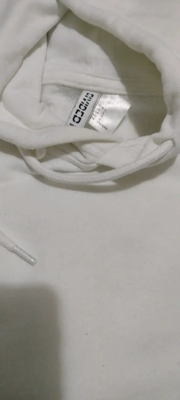 Polerón blanco con capucha - 2