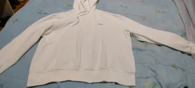 Polerón blanco con capucha - miniatura 3