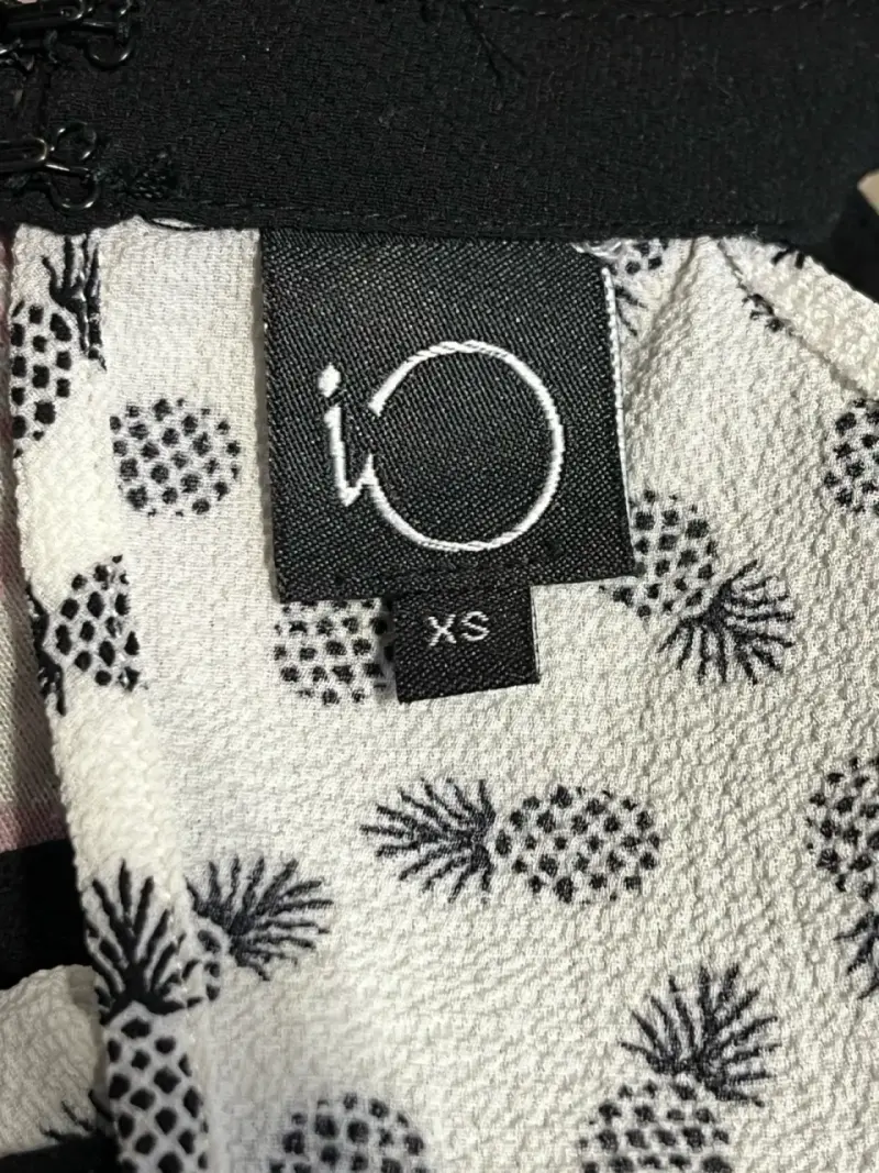 Polera sin mangas estampada - 2