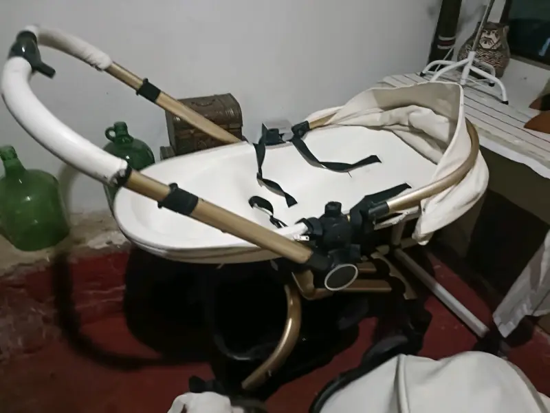 Coche de bebé con silla desmontable - 3