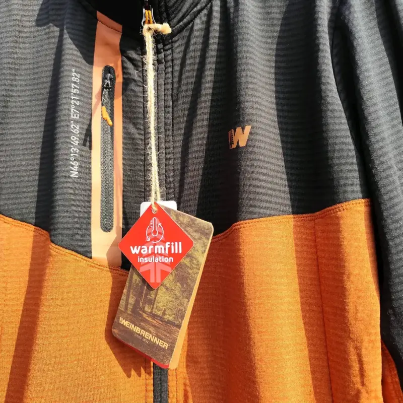 Chaqueta deportiva Warmfill negro y naranja - 3