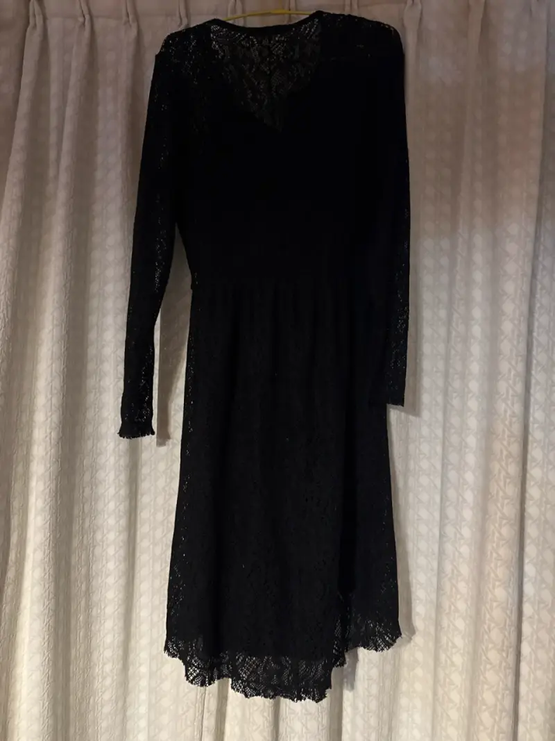 Vestido negro de encaje manga larga con forro - 2