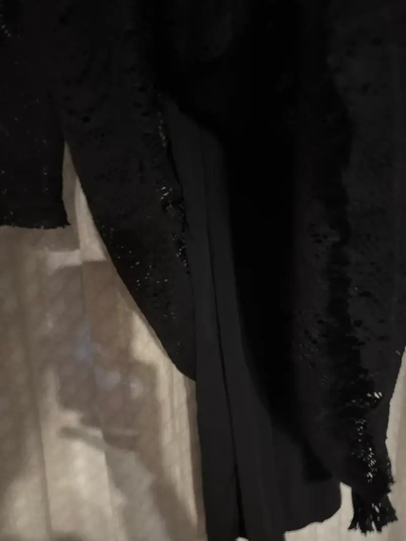 Vestido negro de encaje manga larga con forro - 3