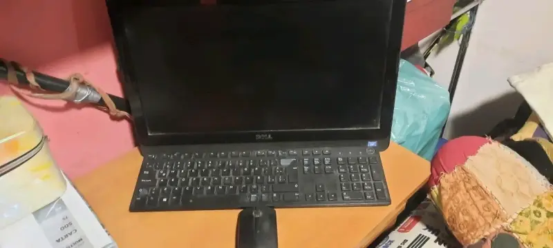 Computador de escritorio Dell - 2