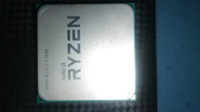 Procesador AMD Ryzen 3 1200 - miniatura 2