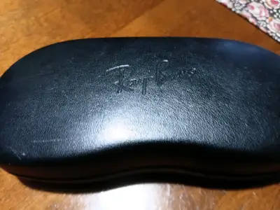 Lentes Ray-Ban dorados con estuche - miniatura 2