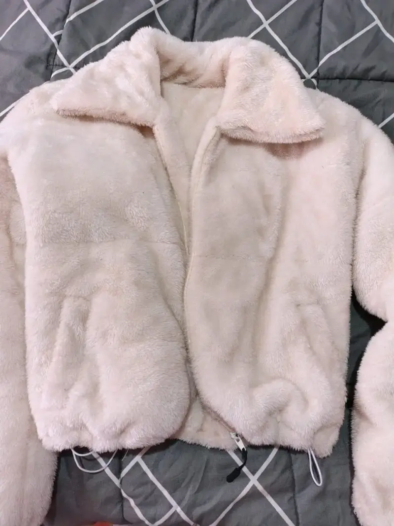 Chaqueta de peluche beige