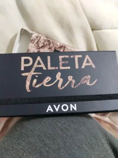 Paleta de sombras Avon Tierra - miniatura 1