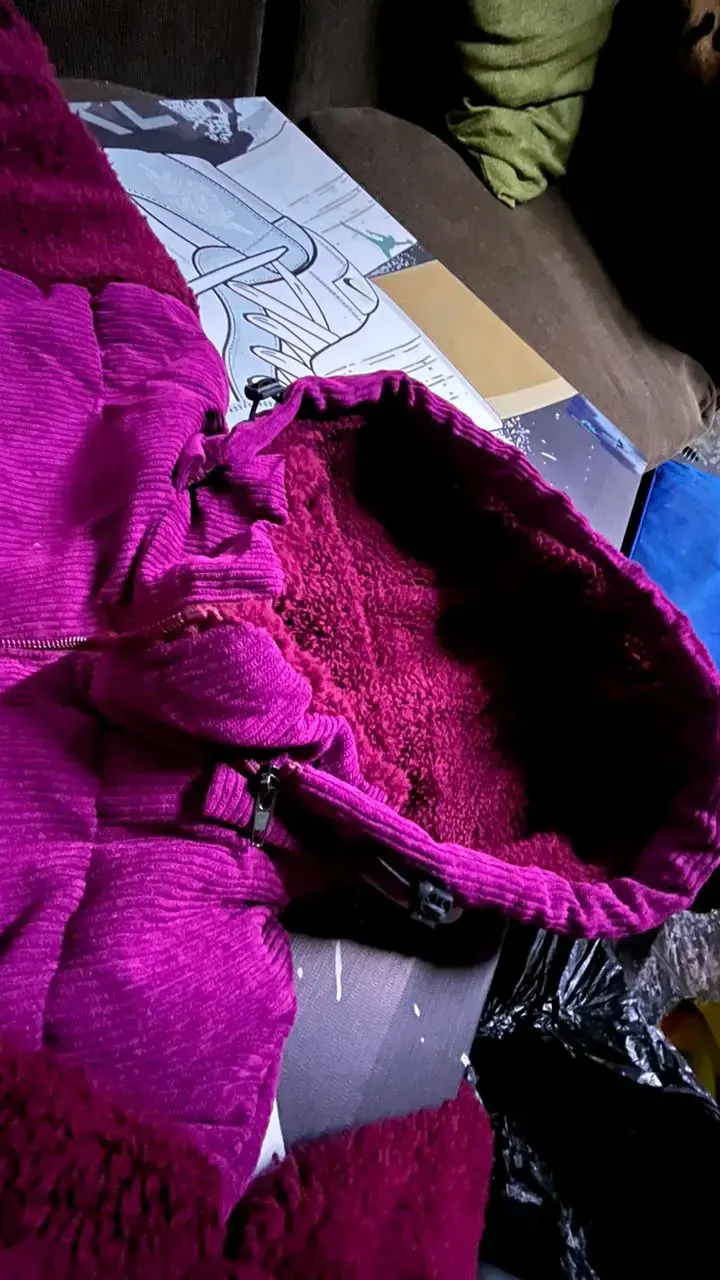 Abrigo largo fucsia con capucha - 2