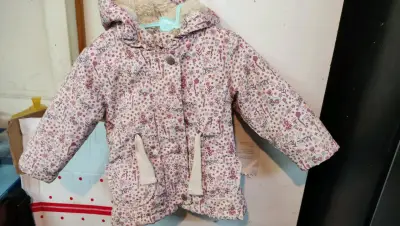 Abrigo infantil estampado floral - miniatura 1